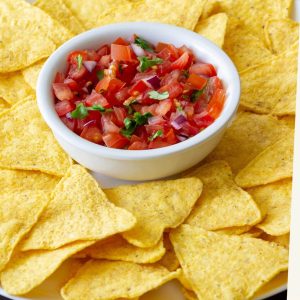 Read more about the article Nachos & Fresh Salsa
