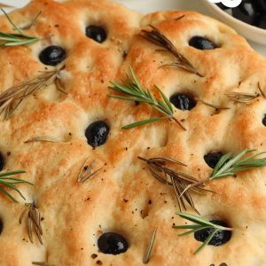Read more about the article Olive Focaccia